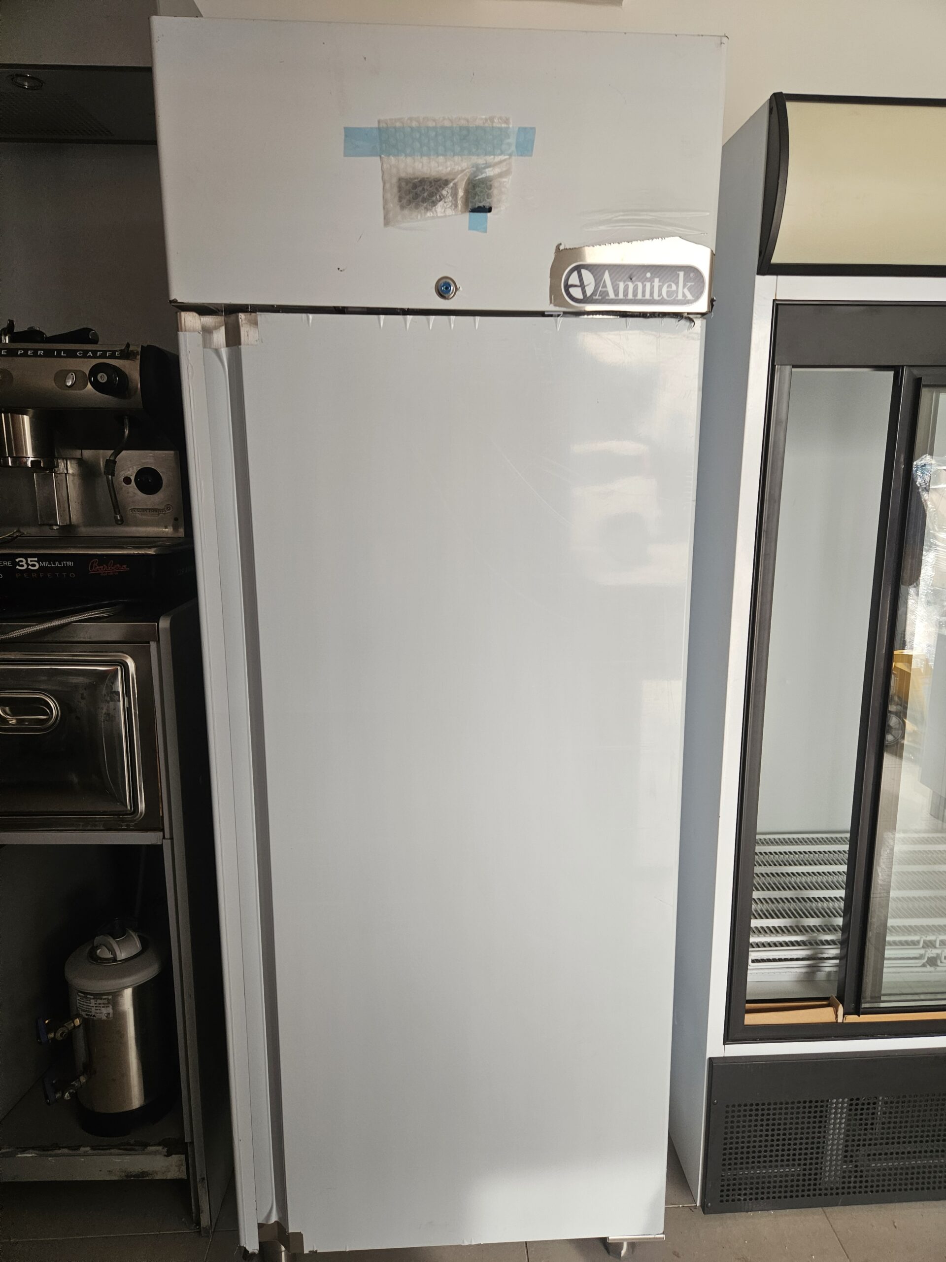 Armadio refrigerato Amitek